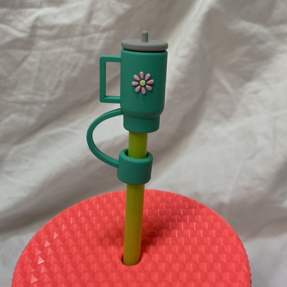 SHEIN green pack of 2 silicone straw cover cap for Stanley Cup. Straw toppers. - Picture 6 of 15